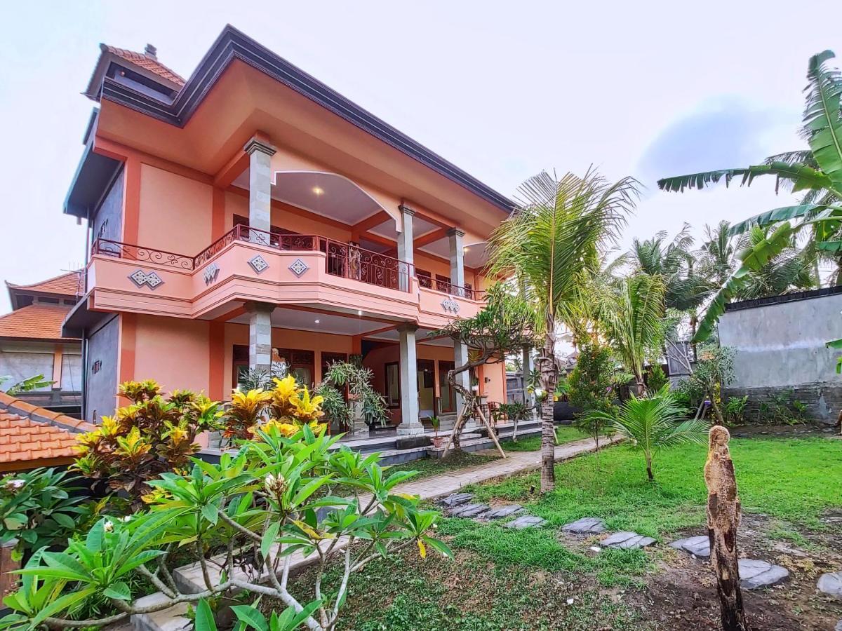 Hotel Gusti Rai House Ubud Esterno foto